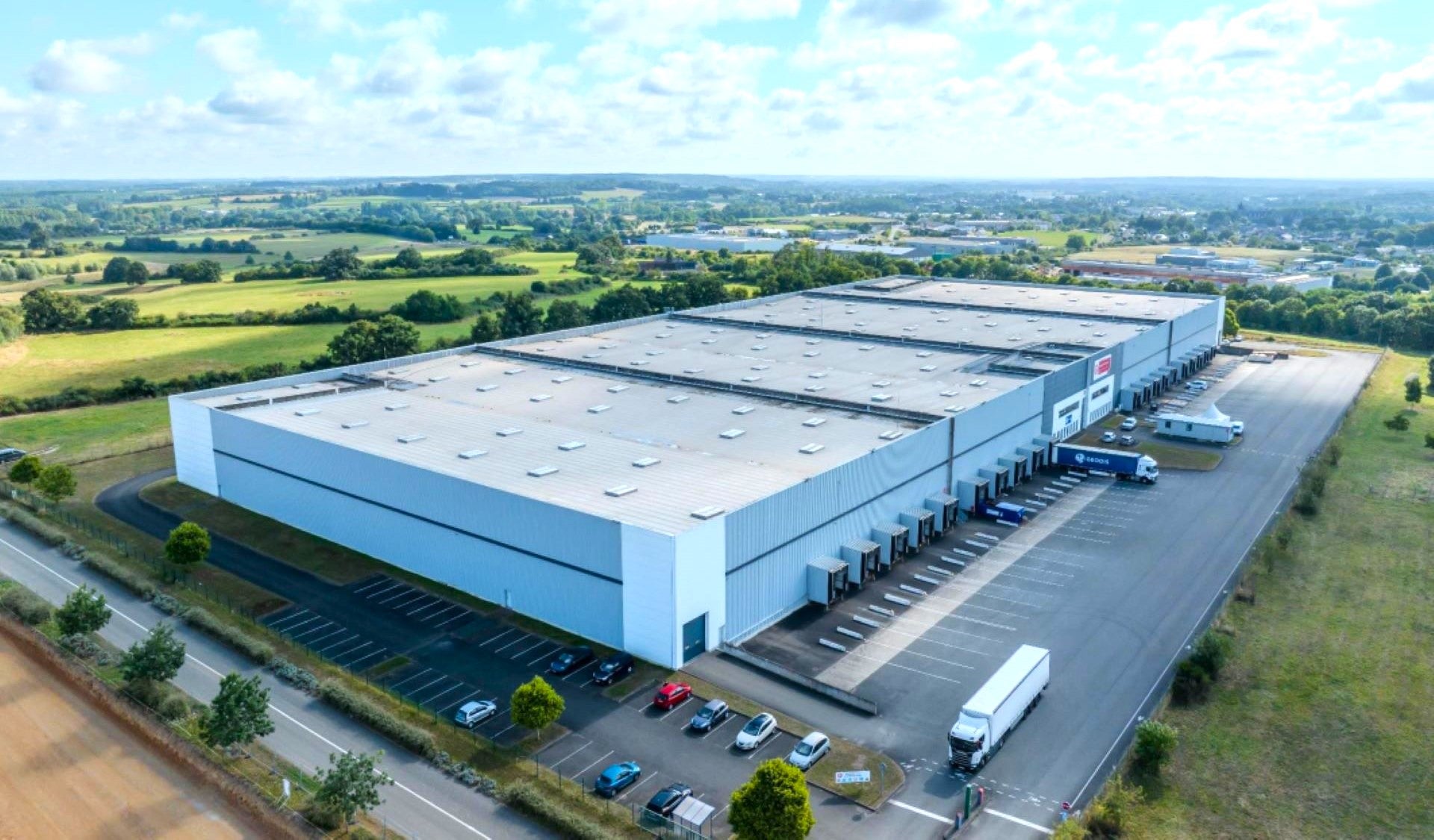 M7 acquires €80 million French industrial and logistics portfolio in first European investment for Oxford & AustraliaSuper JV